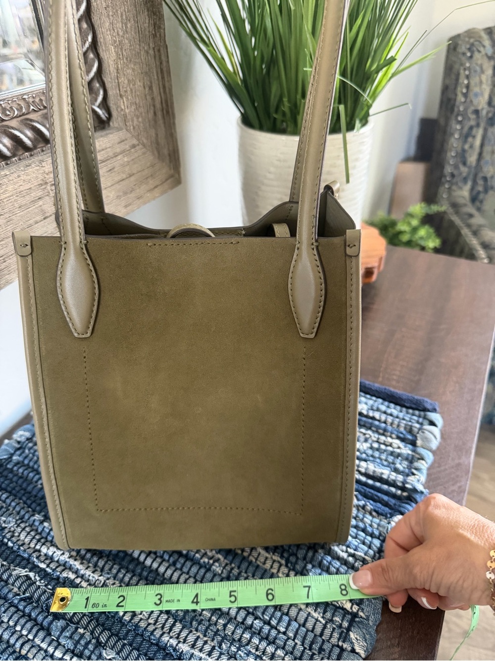 Madewell Lexington Small Tote Worn Olive Suede Leather NWT $168 - Picture 4 of 11